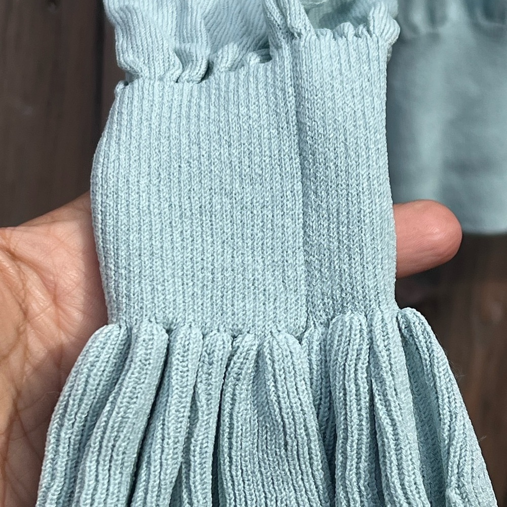 Zara women’s Ruffle knit sweater with Bow - Picture 10 of 14